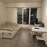 Appartement Petit Proche Metro Alesia